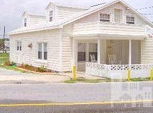 209 N Carolina Beach Ave, Carolina Beach, NC 28428