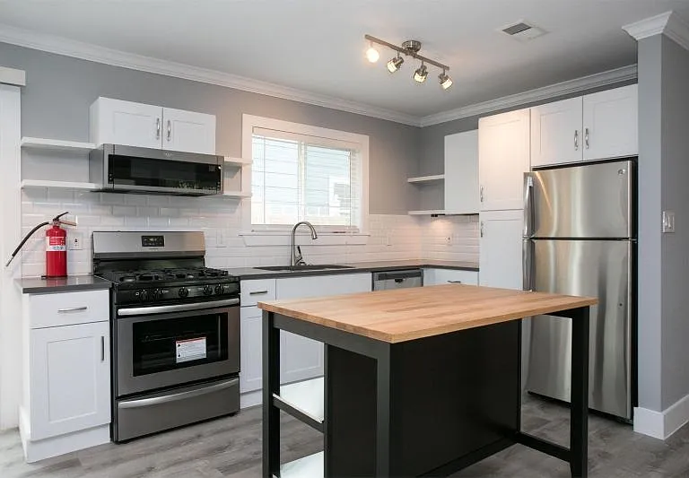1103 Booker Ave #B — Photo 10