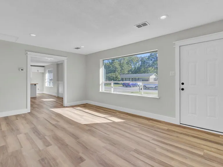 235 Mary Scott Dr — Photo 4