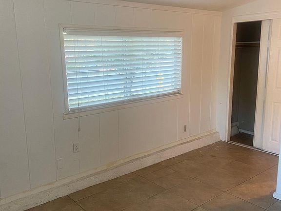 2nd image of 1492 S Capitol Ave