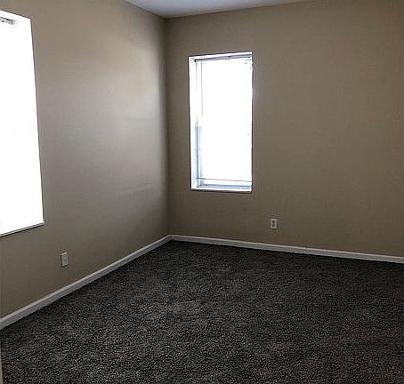 2nd image of 2317 Russell Blvd #A