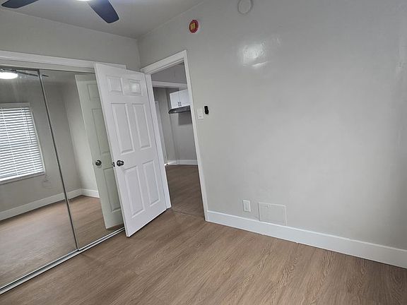 5th image of 10965 S Figueroa St #10
