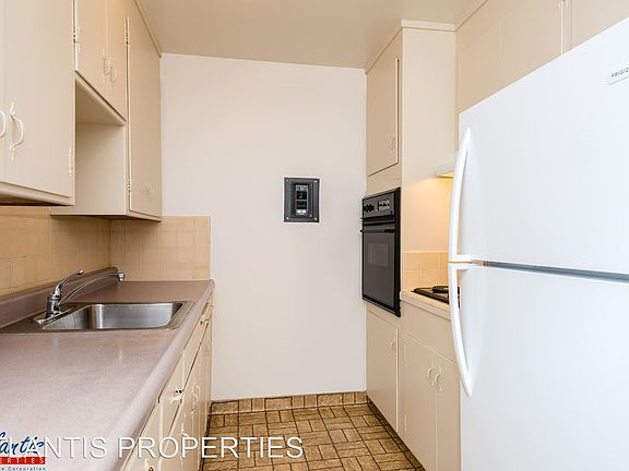 4th image of 167 Towne Ter APT 06