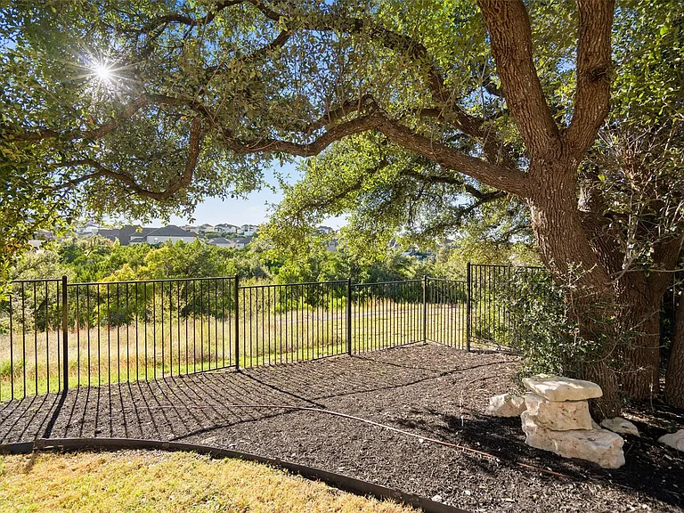 17805 Limestone Spring Ln — Photo 33