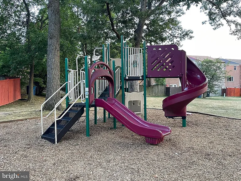 8120 Larkin Ln — Photo 14