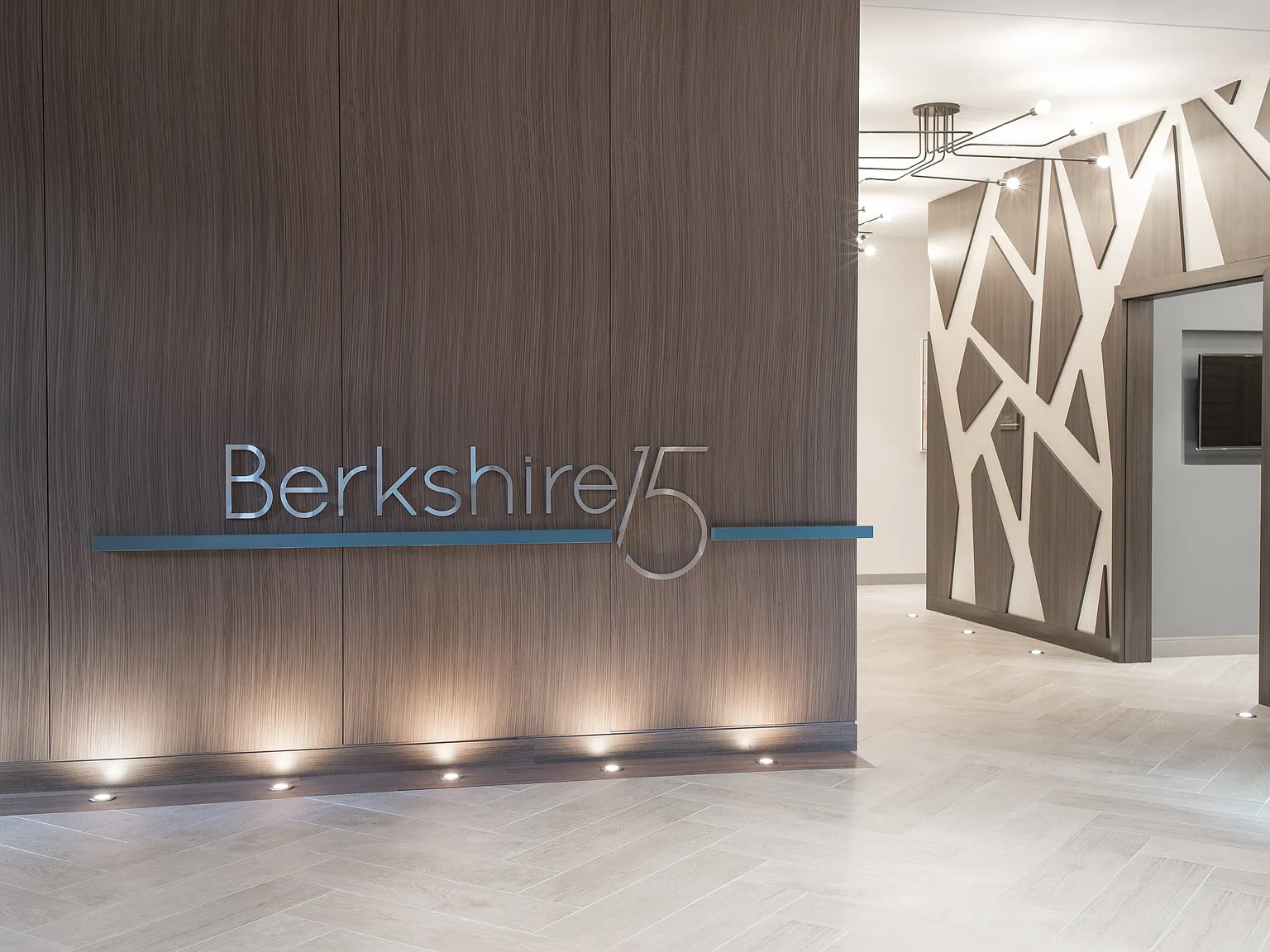 Berkshire 15 — Photo 1
