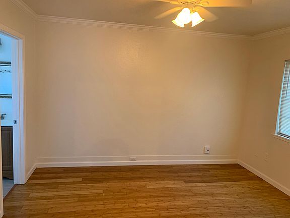 4th image of 125 12th St