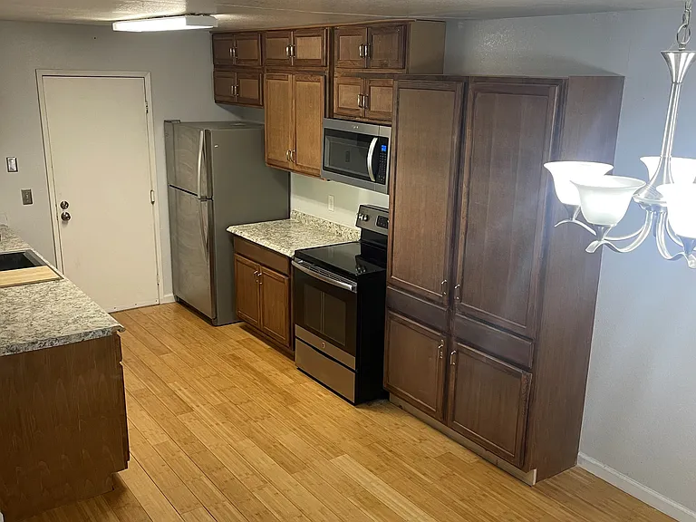 3021 Lillard Dr — Photo 10