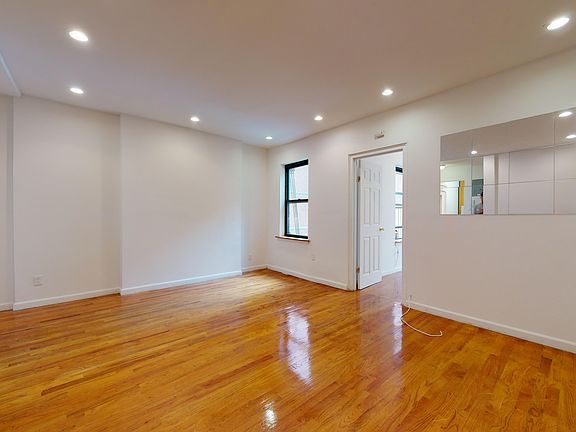3rd image of 96 3rd Ave APT 4R