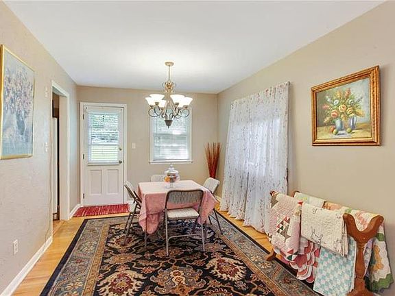 4th image of 9324 Craig Dr
