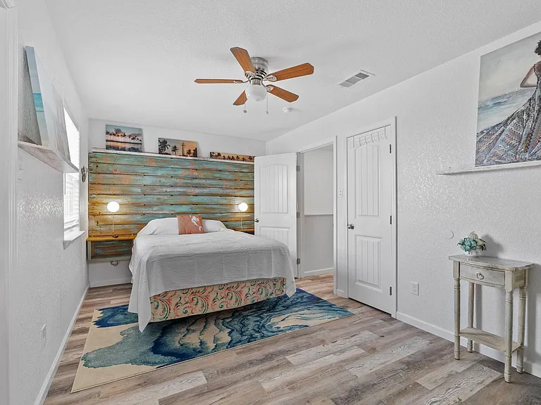 139 W Palm St — Photo 21
