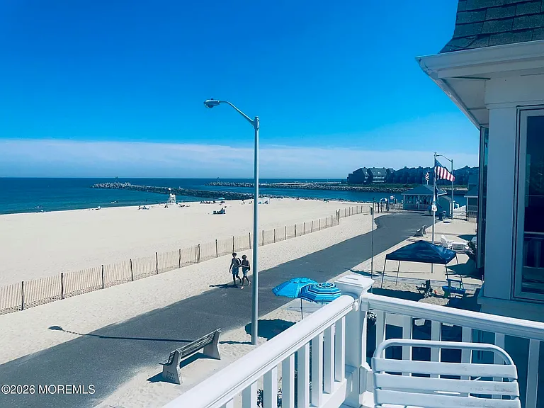 419 Beachfront Front — Photo 1