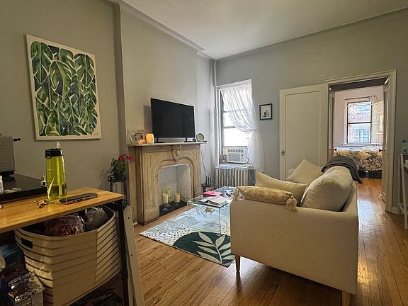 2nd image of 171 E 90th St APT 3C