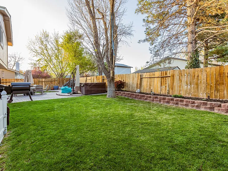4325 Mendocino Ln — Photo 13