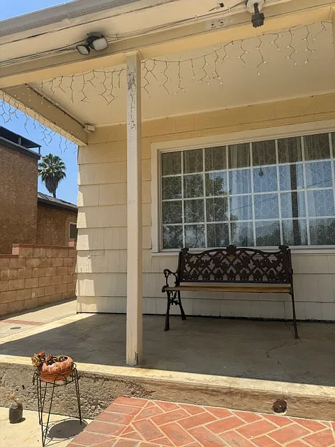 2 bed, 1050 sqft, $3,480 — Photo 1