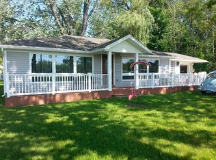 7921 1st St, Onekama, MI 49675