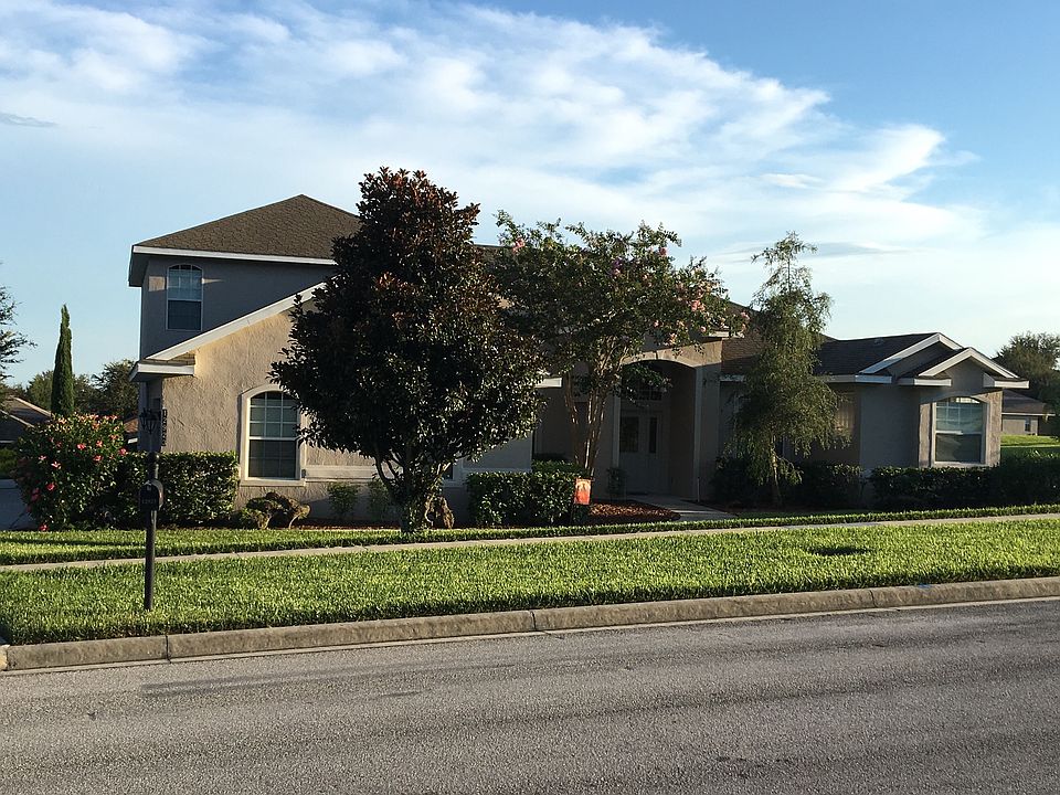 1st image of 12923 Colonnade Cir