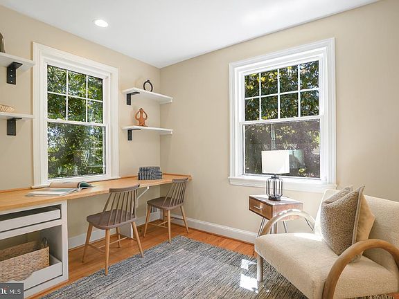4th image of 1310 Tracy Pl