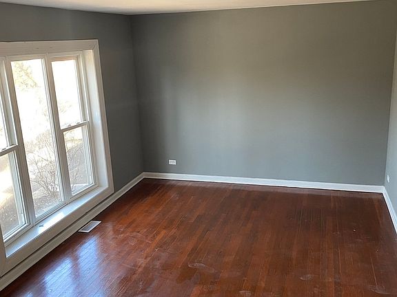 4th image of 3023 Jamestown Ct