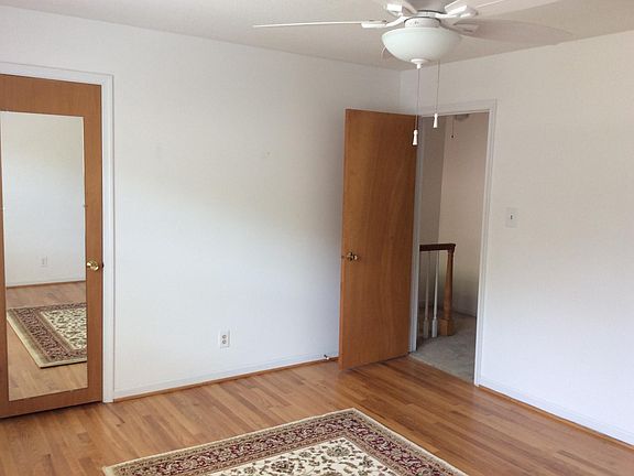 4th image of 1002 Willow Dr APT 76