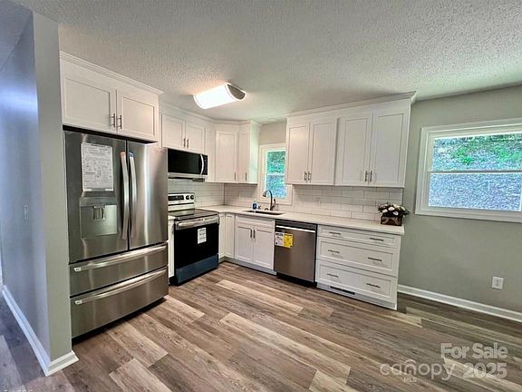 2nd image of 276 Country Club Rd