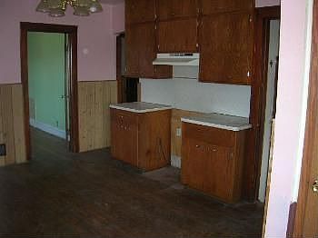 4th image of 4188 Le Sueur Ave