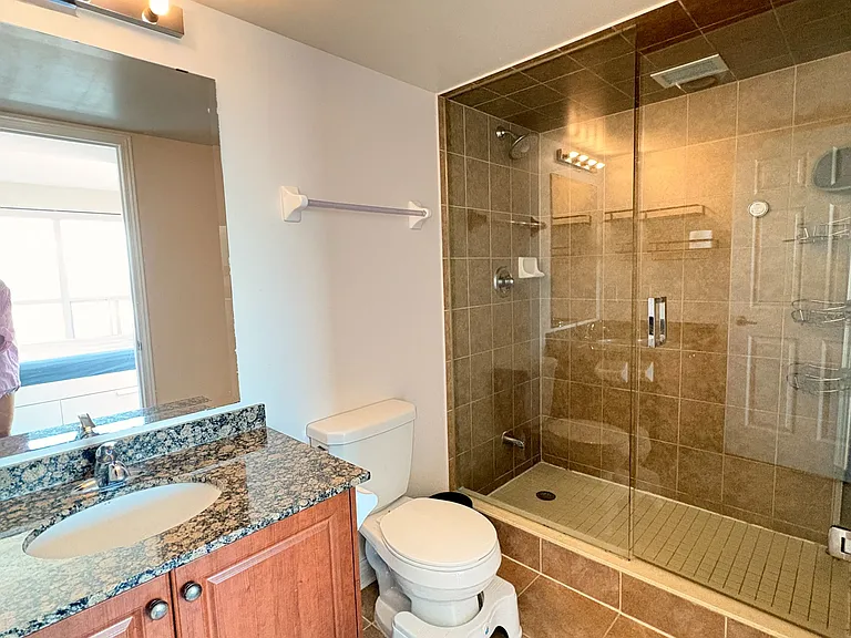 60 Fairfax Cres #425 — Photo 14