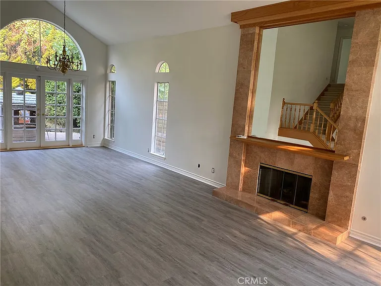 29281 Alfieri St — Photo 5