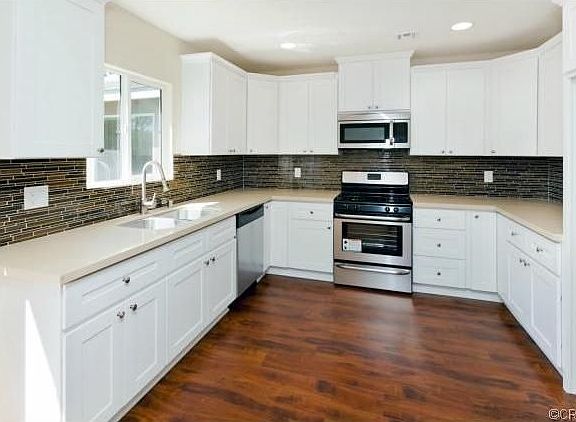 5th image of 2129 N Kenwood St