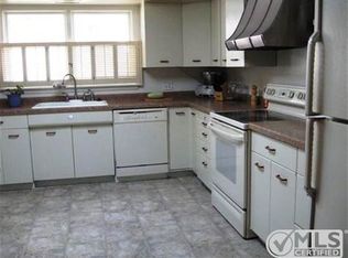 313 S 12th St, Escanaba, MI 49829