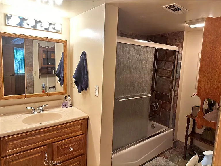 558 Beechnut Dr — Photo 9