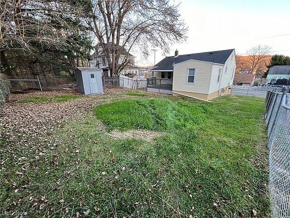 2nd image of 1781 Chester Ave