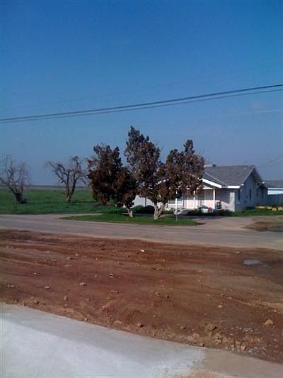 2nd image of 7496 W Barstow Ave