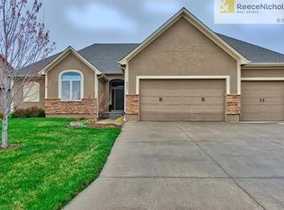 8821 SW 4th St, Blue Springs, MO 64064