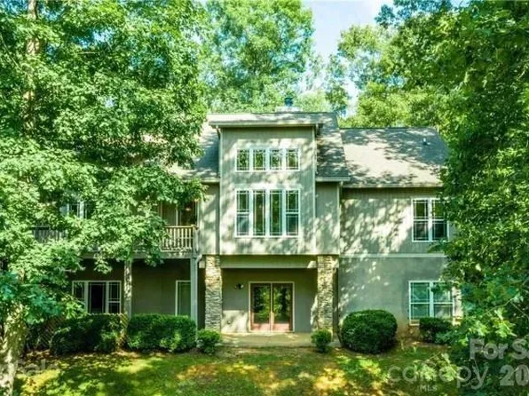 100 Hannah Dr, Mill Spring, NC 28756