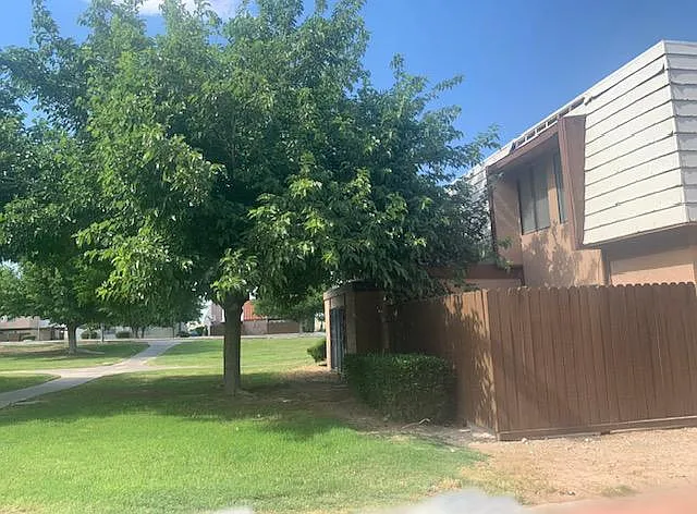 2 bed, 924 sqft, $1,250 — Photo 2