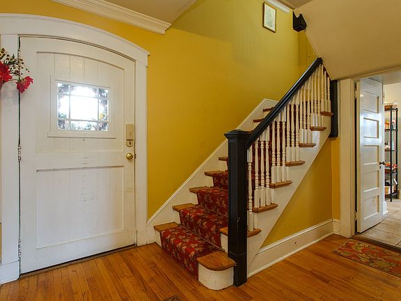 5th image of 82 Puritan Dr