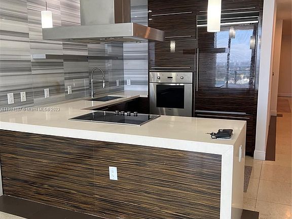 3rd image of 1100 Biscayne Blvd Unit 2604