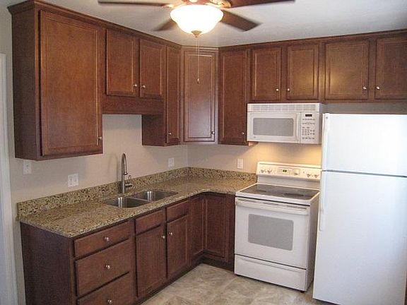 3rd image of 501 Vista Ave