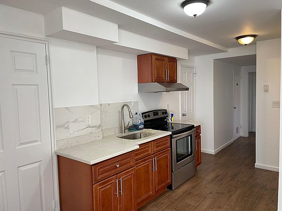 5th image of 2110 163rd St #1