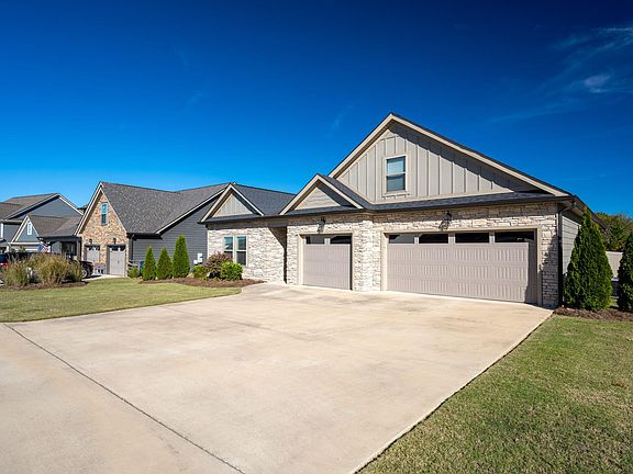 3rd image of 388 Tuscany Village Dr