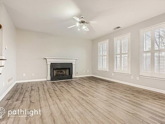 3rd image of 329 Mirramont Ct