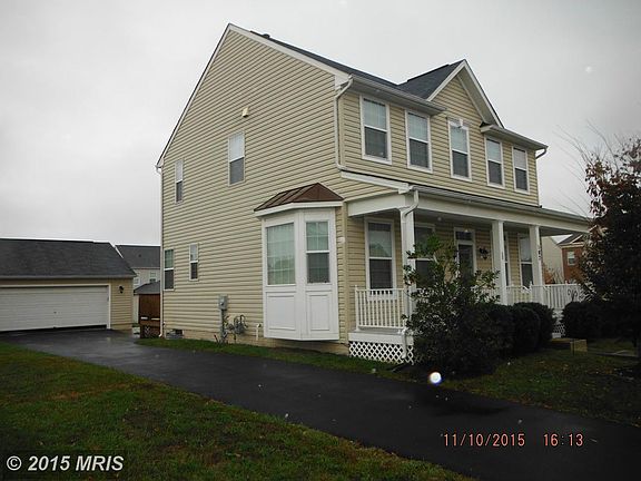 3rd image of 102 Leavenworth Ct