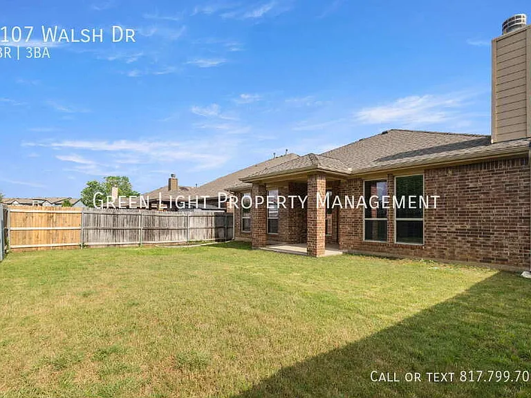 5107 Walsh Dr — Photo 37
