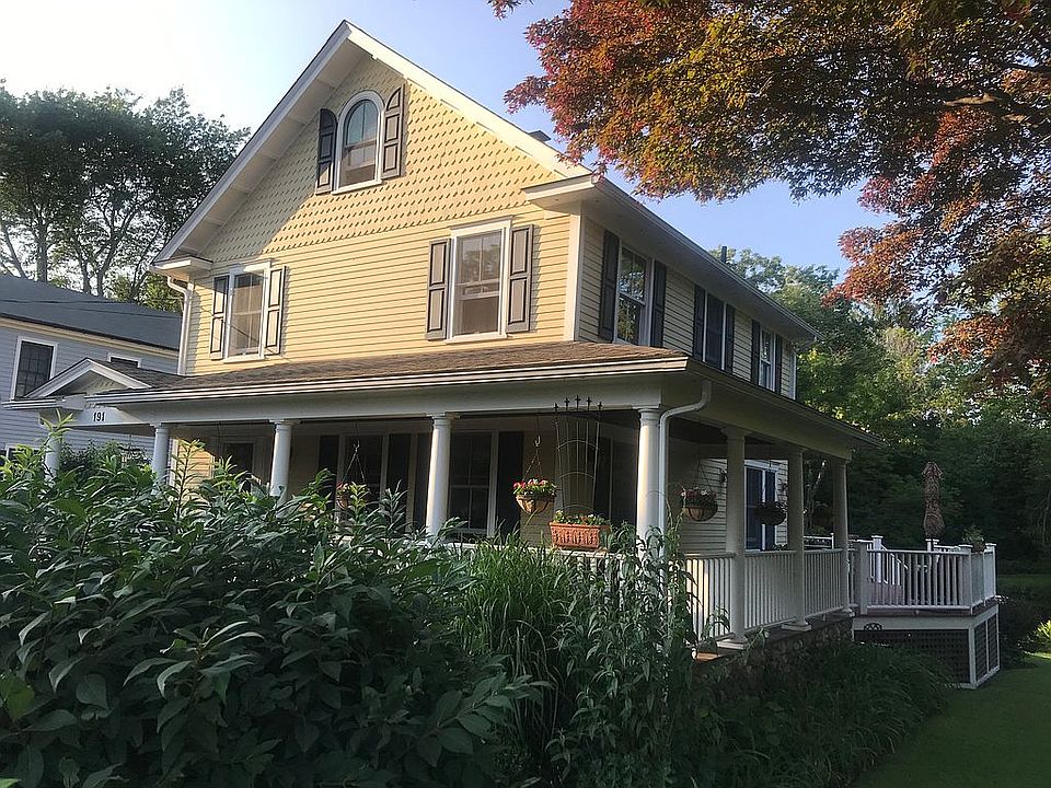 2nd image of 191 W River St