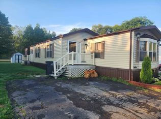 220 Emerald Cir S, Whitmore Lake, MI 48189