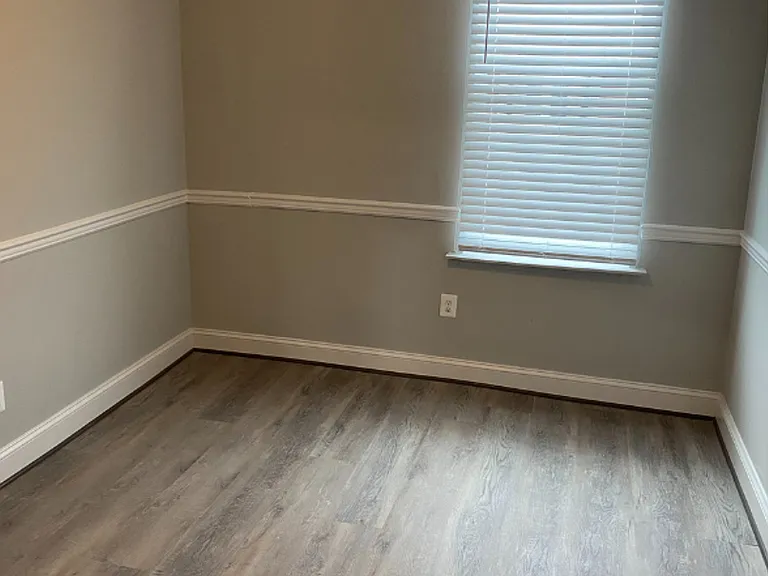 837 N Fulton Ave — Photo 3