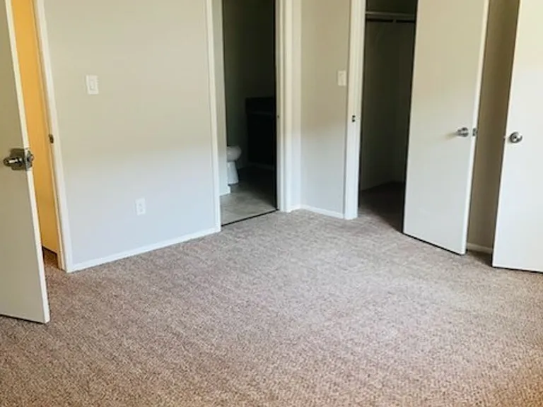 5324 Fairfax Rd — Photo 10