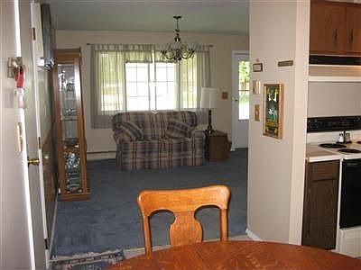 4th image of 1585 Saratoga Dr
