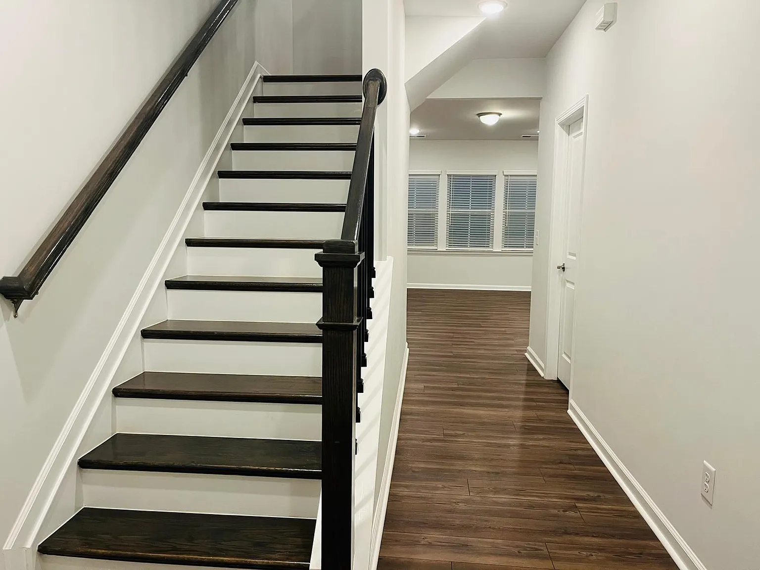 3 bed, 1861 sqft, $1,950 — Photo 4